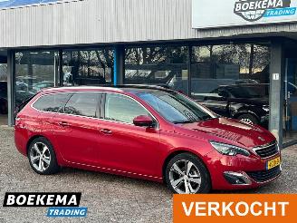 Vaurioauto  passenger cars Peugeot 308 SW 1.2 e-THP Première Pano Navi Clima Cruise 2015/1