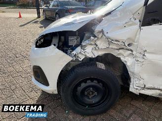 Peugeot 108 1.0 e-VTi Active Airco Cruise 5-Drs picture 10