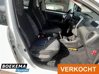 Peugeot 108 1.0 e-VTi Active Airco LED picture 25
