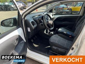 Peugeot 108 1.0 e-VTi Active Airco LED picture 19