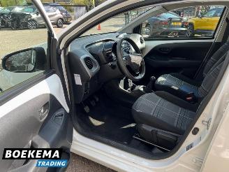 Peugeot 108 1.0 e-VTi Active Airco LED picture 19