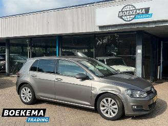 skadebil auto Volkswagen Golf 1.0 TSI Connected Navi Climate Cruise 2017/3