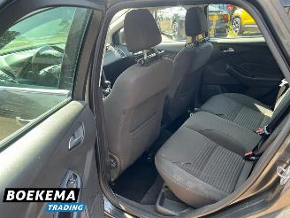 Ford Focus Wagon 1.5 TDCI Titanium Navigatie Climate Cruise PDC Trekh. picture 20