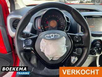 Toyota Aygo 1.0 VVT-i x-play Airco Camera Cruise Carplay picture 23