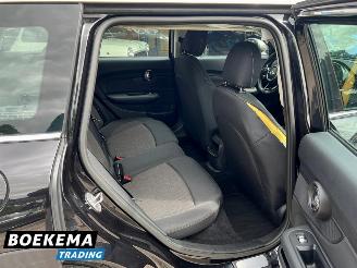 Mini Clubman Cooper 1.5 Business Automaat Navigatie Climate Cruise NL-Auto! picture 19