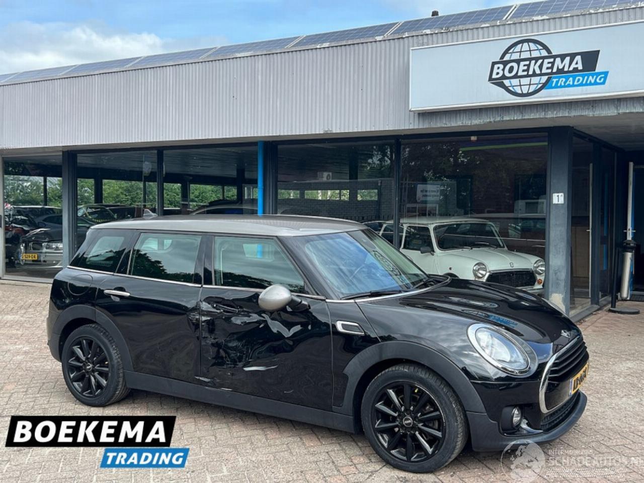 Mini Clubman Cooper 1.5 Business Automaat Navigatie Climate Cruise NL-Auto!