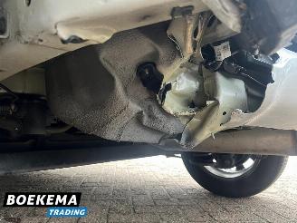 Kia Stonic 1.0 T-GDi MHEV Dynamic Automaat Navigatie Camera picture 18