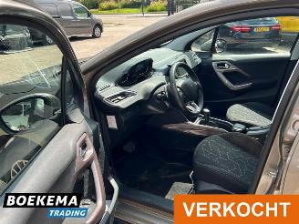 Peugeot 2008 1.2 PureTech Automaat Glazen dak Navi Airco Cruise picture 10