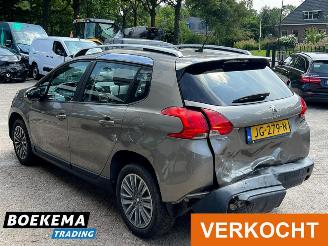 Peugeot 2008 1.2 PureTech Automaat Glazen dak Navi Airco Cruise picture 3