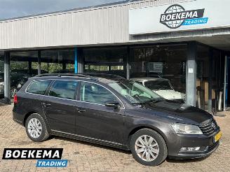 Voiture accidenté Volkswagen Passat Variant 1.4 TSI Comfortline Aut Pano Climate Cruise PDC 2011/7