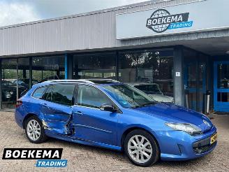 damaged passenger cars Renault Laguna Estate 2.0 16V GT 204PK Panorama Navi Climate Cruise 2009/5