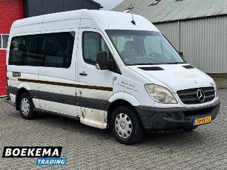Uttjänta bilar auto Mercedes Sprinter 311 2.2 CDI 366 Airco 9-Persoons Rolstoellift Automaat 2009/11