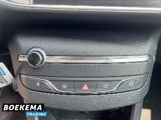 Peugeot 308 SW 1.2 PureTech Blue Lease Navigatie Climate Cruise picture 26