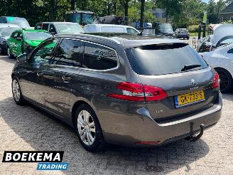 Peugeot 308 SW 1.2 PureTech Executive Glazen-Dak Navigatie Climate Cruise picture 3