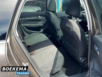 Peugeot 308 SW 1.2 PureTech Executive Glazen-Dak Navigatie Climate Cruise picture 20