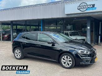 skadebil auto Renault Mégane 1.3 TCe 140PK Limited LED Keyless Navigatie Climate Cruise 2018/7