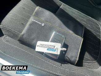 Renault Mégane 1.3 TCe 140PK Limited LED Keyless Navigatie Climate Cruise picture 26