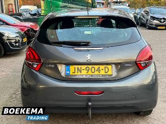 Peugeot 208 1.2 PureTech Blue Lion Navi Airco Cruise PDC Trekh. picture 13