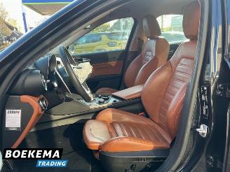 Alfa Romeo Giulia 2.0 T AWD Veloce 280PK Aut Leer Navi Stuur/Stoelverw. Cruise PDC picture 16