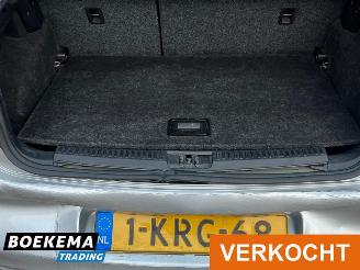 Volkswagen Polo 1.4-16V Highline 5-Deurs Navi Airco picture 10