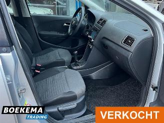 Volkswagen Polo 1.4-16V Highline 5-Deurs Navi Airco picture 18