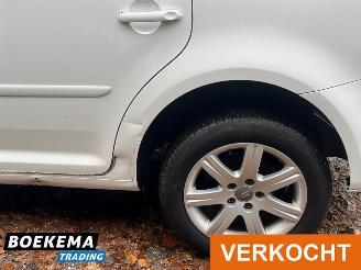 Volkswagen Touran 1.6 TDI Grijs kenteken Climate Cruise Trekh. PDC picture 9