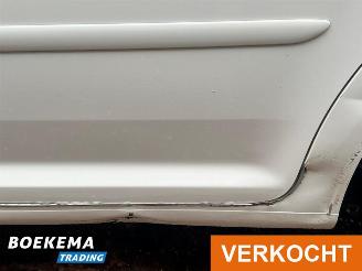 Volkswagen Touran 1.6 TDI Grijs kenteken Climate Cruise Trekh. PDC picture 11