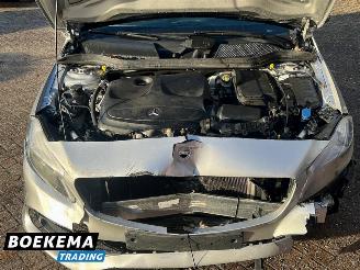 Mercedes A-klasse 180 Prestige AMG Panorama Navigatie Stoelverw. Airco PDC picture 10