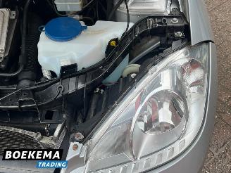 Mercedes A-klasse A160 Business 5-Drs Navi Airco PDC Trekh. picture 12