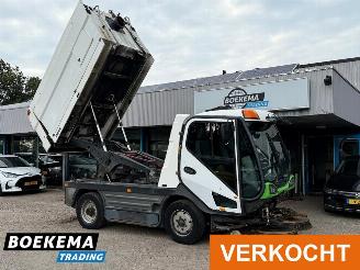damaged machines Johnston  CX400 Sweepers 85KM Airco Euro5 Kehrmachine 2013/11