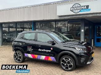 Vaurioauto  passenger cars Citroën C3 ë-C3 Plus 113pk 44 kWh Navigatie Airco 2025/4