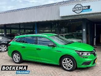skadebil auto Renault Mégane Estate 1.3 TCe Zen LED Climate Cruise Navi PDC 2020/9