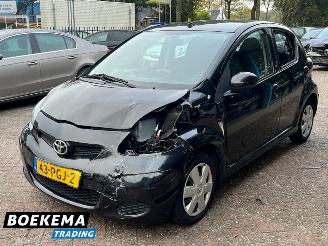 Toyota Aygo 1.0-12V Navigator Automaat Airco 5-Deurs picture 4