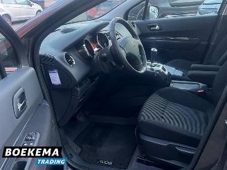 Peugeot 5008 1.6 THP ST Aut Panorama Navigatie Climate Cruise PDC Glazen dak picture 13
