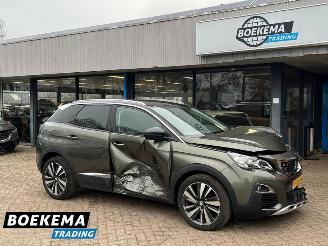 Voiture accidenté Peugeot 3008 1.2 PureTech Premium Keyless Virtual Navi Camera PDC 2020/2