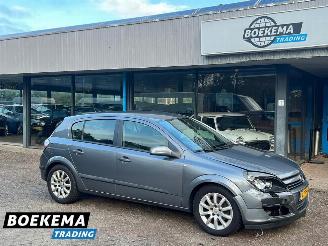 Coche accidentado Opel Astra 1.6 Sport 105PK Cruise Climate Trekhaak 2004/6