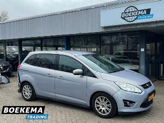 Vaurioauto  passenger cars Ford Grand C-Max 1.6 Titanium 150PK 6-Pers Navi Cruise Climate PDC 2011/1
