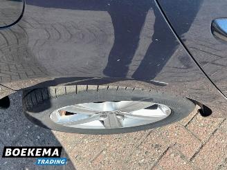 Volkswagen Golf 1.2 TSI Highline Climate Cruise stoelverw. picture 22