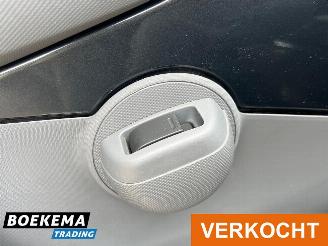 Peugeot 107 1.0-12V XS Airco 5-Deurs picture 17