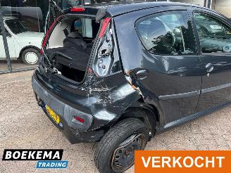Peugeot 107 1.0-12V XS Airco 5-Deurs picture 6