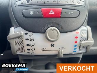 Peugeot 107 1.0-12V XS Airco 5-Deurs picture 22