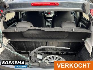 Peugeot 107 1.0-12V XS Airco 5-Deurs picture 13
