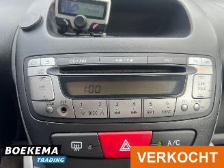 Peugeot 107 1.0-12V XS Airco 5-Deurs picture 21