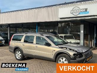 krockskadad bil auto Volvo Xc-70 2.4 T Comfort Line 200 PK Leder Airco Cruise Trekh. 2002/1