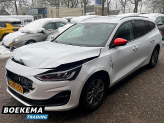 Ford Focus Wagon 1.0 EcoBoost 125PK Hybrid Navi Climate Cruise PDC Trekh. picture 4