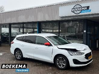 damaged passenger cars Ford Focus Wagon 1.0 EcoBoost 125PK Hybrid Navi Climate Cruise PDC Trekh. 2022/11