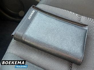 Renault Grand-scenic 1.4 TCe Expression Navi Climate Cruise Trekh. picture 23