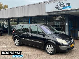 Vaurioauto  passenger cars Renault Grand-scenic 1.6 16V Dynamique 7-Pers Climate Cruise 2004/5