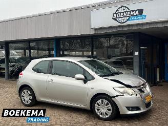 Unfallwagen Toyota Auris 1.3 Aspiration Navigatie Climate Trekhaak 2010/1