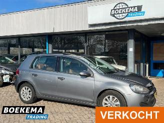 krockskadad bil auto Volkswagen Golf 1.2 TSI Comfort Open-Dak Leer Cruise 6-Hand 2011/11